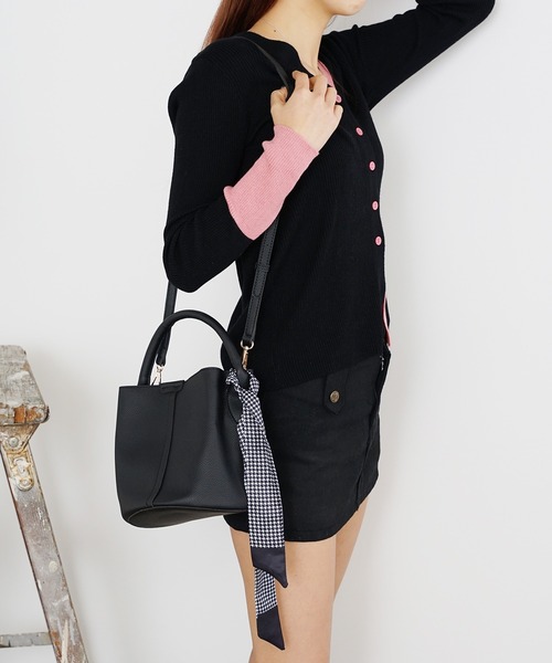 ROOPTOKYO（ループトウキョウ）の「バンダナ付き ワンハンドルバケットバッグ（ショルダーバッグ・レディース・ホワイト/ブラック/グレー・FREE）」の16枚目の写真