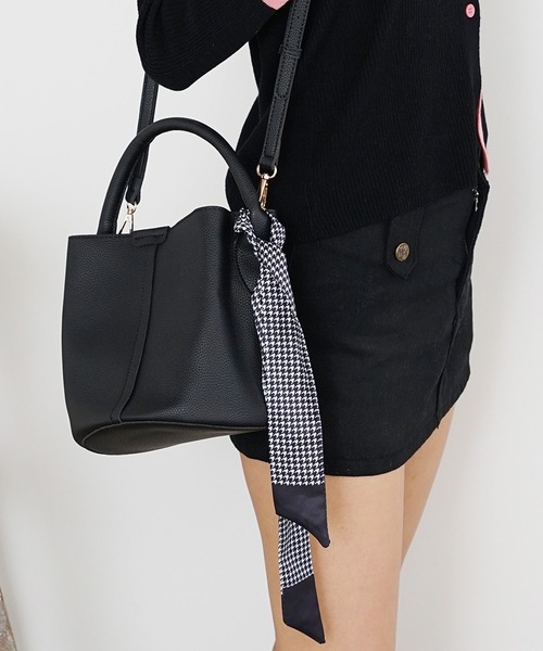 ROOPTOKYO（ループトウキョウ）の「バンダナ付き ワンハンドルバケットバッグ（ショルダーバッグ・レディース・ホワイト/ブラック/グレー・FREE）」の21枚目の写真