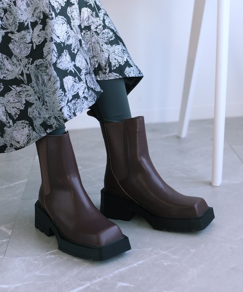 shoes365(シューズスリーシックスファイヴ)の「【shoes365】異形スクエアトゥ厚底ゴアブーツ(ブーツ・レディース・ブラック/ブラウン・23.5cm/25.0cm/24.5cm/22.5cm/24.0cm/23.0cm)」の7枚目の写真