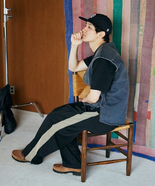 JOURNAL STANDARD relume（ジャーナルスタンダード　レリューム）の「AMERICAN デニムベスト by COTTON USA（ベスト・メンズ・ブルー/ブラック・MEDIUM/LARGE）」の10枚目の写真