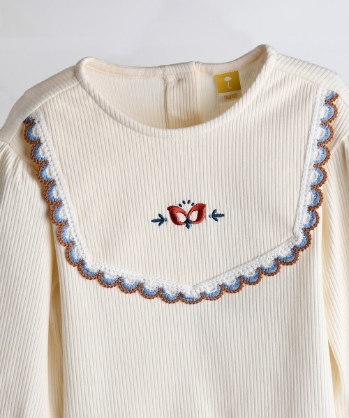 moimoln(モイモルン)の「ケイリー刺繍トップス(スウェット・キッズ・アイボリー・110cm/100cm/90cm)」の2枚目の写真