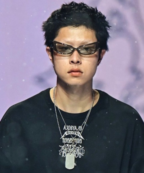 AJOBYAJO（アジョバイアジョ）の「韓国ブランド AJOBYAJO アジョバイアジョ Dog Tag Layered Necklace チェーンネックレス シルバーネックレス レイヤードネックレス シルバーアクセサリー タグネックレス 韓国ストリート 韓国ファッション（ネックレス・メンズ・シルバー・ONE SIZE）」の7枚目の写真
