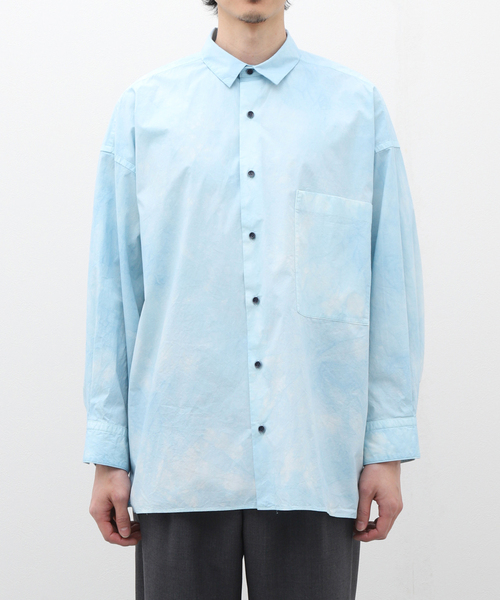 CALMER（カルメール）の「【CALMER / カルメール】別注 ナチュラルダイ シャツ(ムラゾメ)（シャツ/ブラウス・メンズ・サックスブルー・FREE）」の3枚目の写真