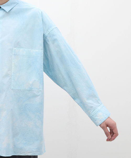 CALMER（カルメール）の「【CALMER / カルメール】別注 ナチュラルダイ シャツ(ムラゾメ)（シャツ/ブラウス・メンズ・サックスブルー・FREE）」の9枚目の写真