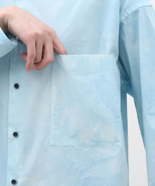 CALMER（カルメール）の「【CALMER / カルメール】別注 ナチュラルダイ シャツ(ムラゾメ)（シャツ/ブラウス・メンズ・サックスブルー・FREE）」の11枚目の写真