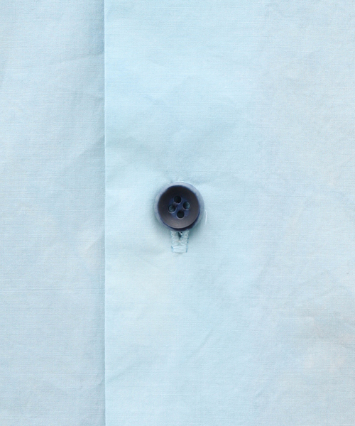 CALMER（カルメール）の「【CALMER / カルメール】別注 ナチュラルダイ シャツ(ムラゾメ)（シャツ/ブラウス・メンズ・サックスブルー・FREE）」の12枚目の写真