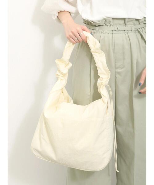 Samansa Mos2 blue（サマンサモスモスブルー）の「ドロストナイロンバッグ（ハンドバッグ・レディース・キナリ/サックスブルー/ブラック・F）」の16枚目の写真