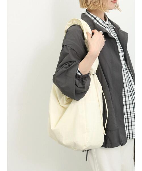 Samansa Mos2 blue（サマンサモスモスブルー）の「ドロストナイロンバッグ（ハンドバッグ・レディース・キナリ/サックスブルー/ブラック・F）」の19枚目の写真