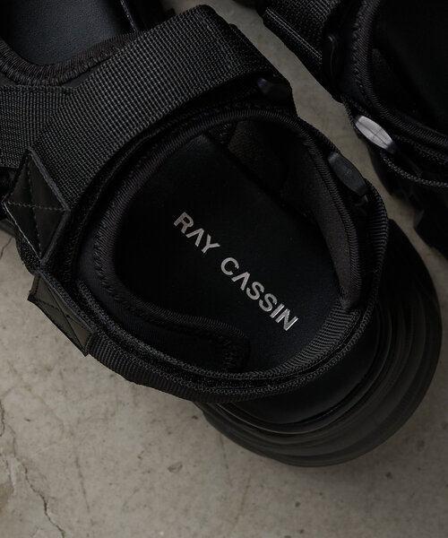 RAY CASSIN(レイカズン)の「スニーカー厚底サンダル(サンダル・レディース・ホワイト/ブラック・SMALL/MEDIUM/LARGE)」の10枚目の写真