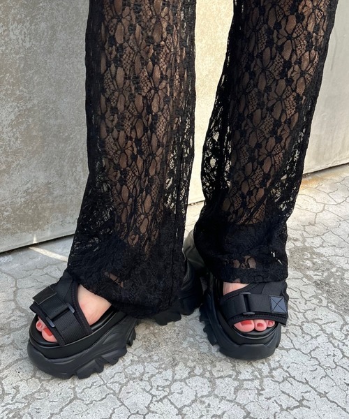 RAY CASSIN(レイカズン)の「スニーカー厚底サンダル(サンダル・レディース・ホワイト/ブラック・SMALL/MEDIUM/LARGE)」の11枚目の写真