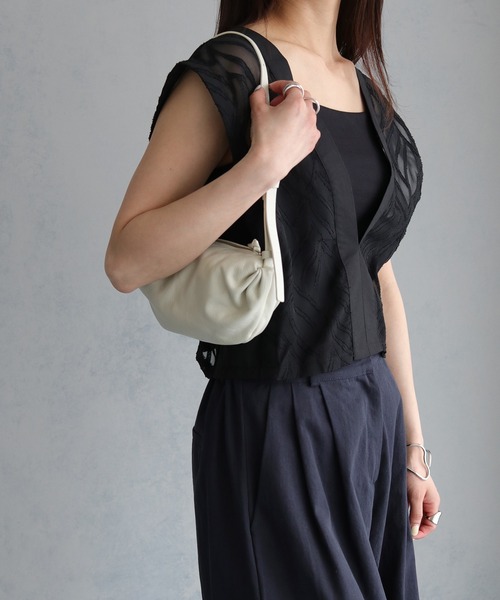 cheriella(シェリエラ)の「【cheriella】牛革ハンドバッグ(ハンドバッグ・レディース・アイボリー/シルバー/ミント・ONESIZE)」の9枚目の写真