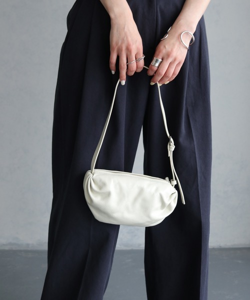 cheriella(シェリエラ)の「【cheriella】牛革ハンドバッグ(ハンドバッグ・レディース・アイボリー/シルバー/ミント・ONESIZE)」の10枚目の写真