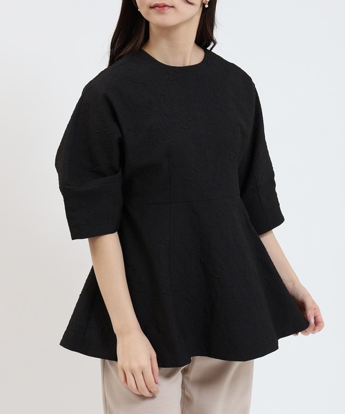 TRUDEA（トルディア）の「ジャガードペプラムプルオーバー（シャツ/ブラウス・レディース・アイボリー/ブラック・MEDIUM）」の2枚目の写真