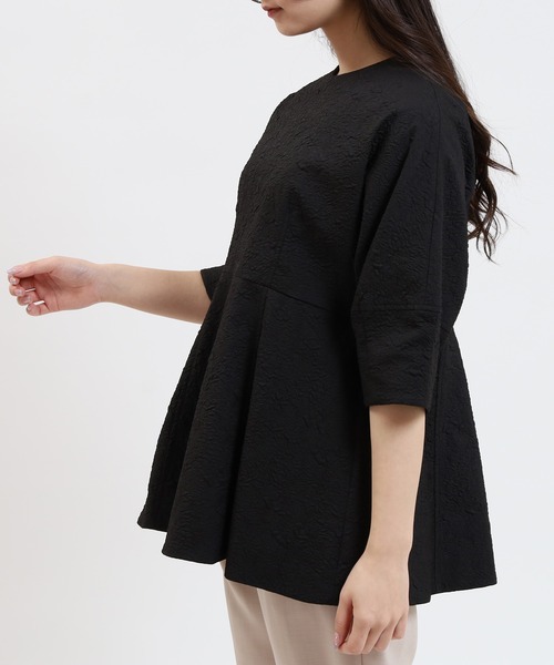 TRUDEA（トルディア）の「ジャガードペプラムプルオーバー（シャツ/ブラウス・レディース・アイボリー/ブラック・MEDIUM）」の11枚目の写真