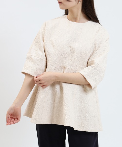 TRUDEA（トルディア）の「ジャガードペプラムプルオーバー（シャツ/ブラウス・レディース・アイボリー/ブラック・MEDIUM）」の16枚目の写真