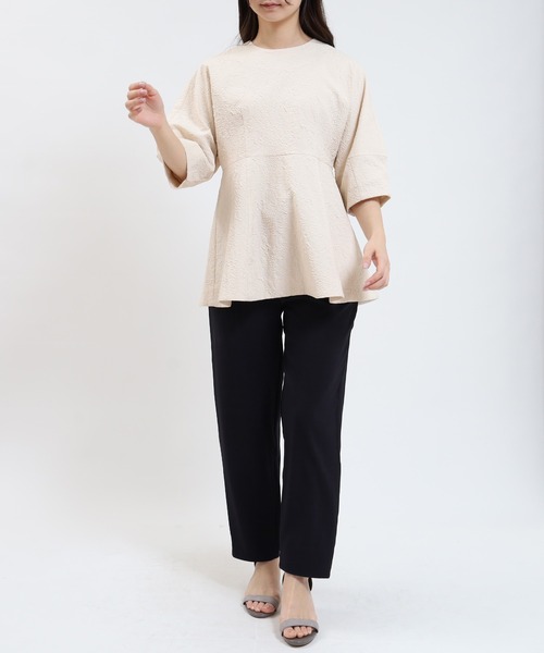 TRUDEA（トルディア）の「ジャガードペプラムプルオーバー（シャツ/ブラウス・レディース・アイボリー/ブラック・MEDIUM）」の21枚目の写真