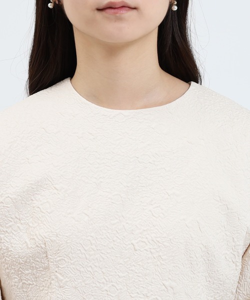 TRUDEA（トルディア）の「ジャガードペプラムプルオーバー（シャツ/ブラウス・レディース・アイボリー/ブラック・MEDIUM）」の4枚目の写真