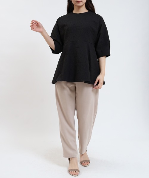 TRUDEA（トルディア）の「ジャガードペプラムプルオーバー（シャツ/ブラウス・レディース・アイボリー/ブラック・MEDIUM）」の13枚目の写真