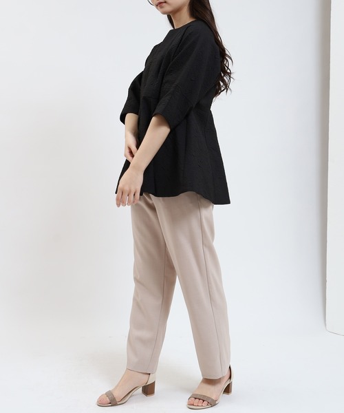 TRUDEA（トルディア）の「ジャガードペプラムプルオーバー（シャツ/ブラウス・レディース・アイボリー/ブラック・MEDIUM）」の14枚目の写真