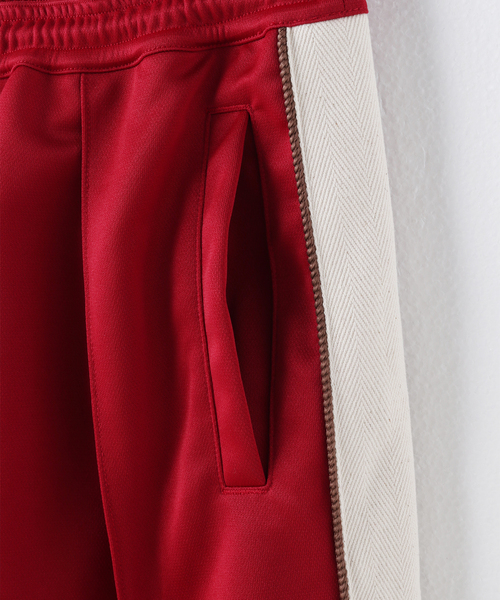 ciname.（チナム）の「Name. FLARE TRACK PANTS NMPT-01 5（その他パンツ・メンズ・ブラック/レッド・1）」の10枚目の写真