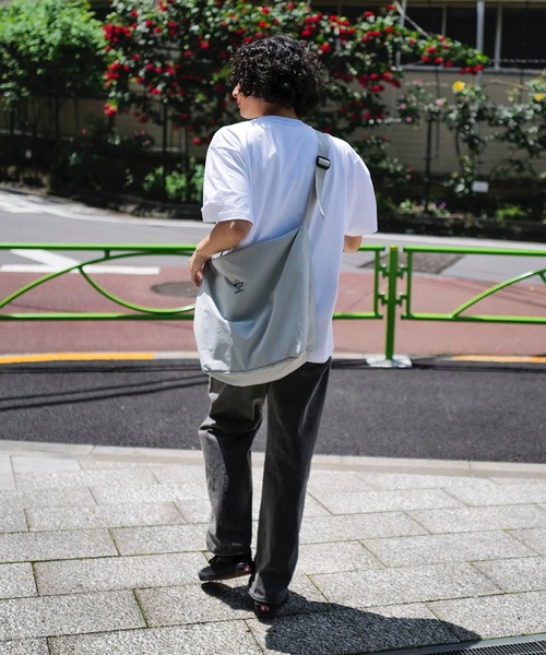 THRASHER(スラッシャー)の「GONZ SAD Shoulder Bag L /THRASHER スラッシャー撥水加工リップストップナイロンワンポイントショルダーバッグ(ショルダーバッグ・メンズ・ブルー/ライトグレー/ブラック×ホワイト・FREE)」の10枚目の写真