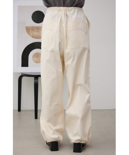 AZUL by moussy（アズールバイマウジー）の「ルーズカーゴパンツ（カーゴパンツ・レディース・アイボリー/ブラック/カーキ・SMALL/MEDIUM）」の9枚目の写真