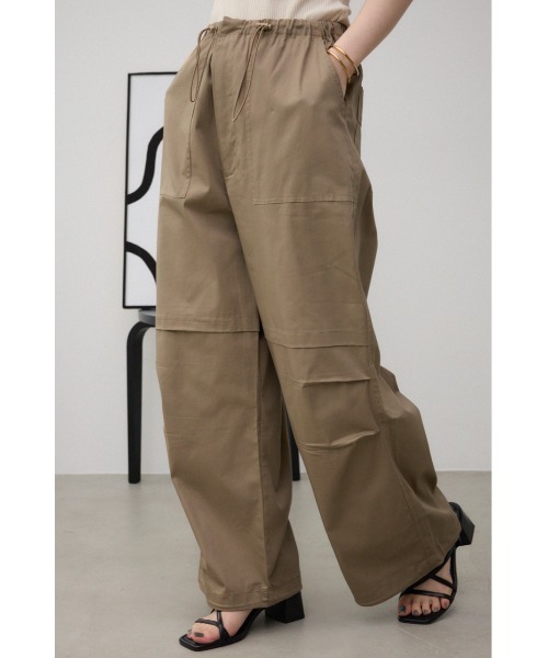 AZUL by moussy（アズールバイマウジー）の「ルーズカーゴパンツ（カーゴパンツ・レディース・アイボリー/ブラック/カーキ・SMALL/MEDIUM）」の17枚目の写真