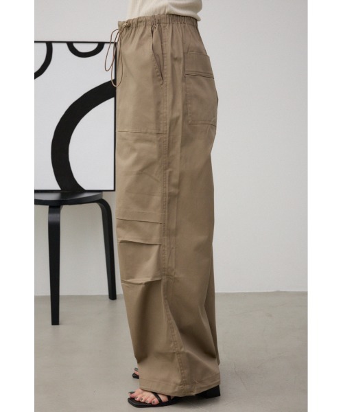 AZUL by moussy（アズールバイマウジー）の「ルーズカーゴパンツ（カーゴパンツ・レディース・アイボリー/ブラック/カーキ・SMALL/MEDIUM）」の21枚目の写真