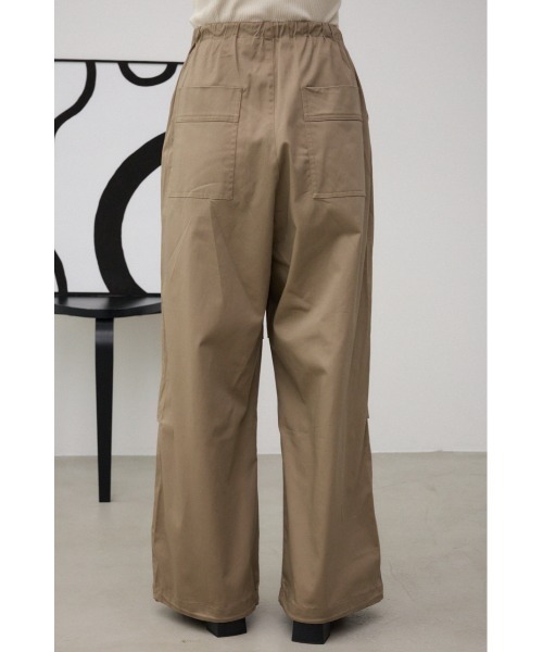 AZUL by moussy（アズールバイマウジー）の「ルーズカーゴパンツ（カーゴパンツ・レディース・アイボリー/ブラック/カーキ・SMALL/MEDIUM）」の22枚目の写真