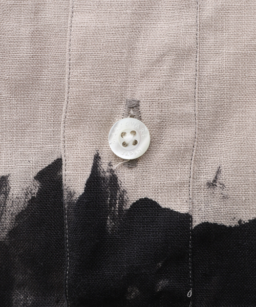 markaware(マーカウェア)の「MARKAWARE (マーカウェア) 別注 W COLLAR SHIRT LONG(シャツ/ブラウス・メンズ・ライトグレー・2/3)」の10枚目の写真