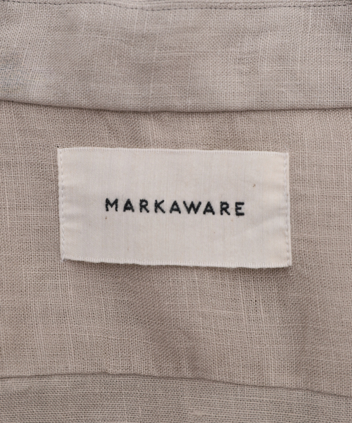 markaware(マーカウェア)の「MARKAWARE (マーカウェア) 別注 W COLLAR SHIRT LONG(シャツ/ブラウス・メンズ・ライトグレー・2/3)」の13枚目の写真