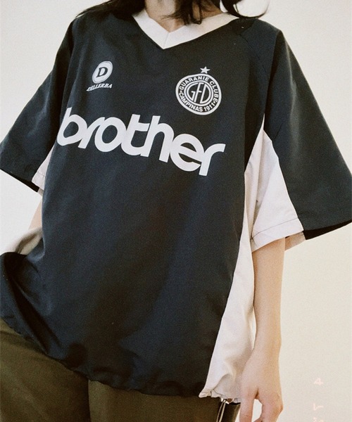 LYEON（リヨン）の「ユニフォームTシャツ/ナイロンプルオーバー（Tシャツ/カットソー・レディース・グリーン/ネイビー/ブラック・FREE）」の5枚目の写真