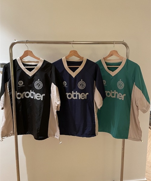 LYEON（リヨン）の「ユニフォームTシャツ/ナイロンプルオーバー（Tシャツ/カットソー・レディース・グリーン/ネイビー/ブラック・FREE）」の10枚目の写真