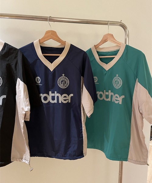 LYEON（リヨン）の「ユニフォームTシャツ/ナイロンプルオーバー（Tシャツ/カットソー・レディース・グリーン/ネイビー/ブラック・FREE）」の11枚目の写真