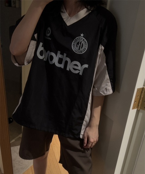 LYEON（リヨン）の「ユニフォームTシャツ/ナイロンプルオーバー（Tシャツ/カットソー・レディース・グリーン/ネイビー/ブラック・FREE）」の13枚目の写真