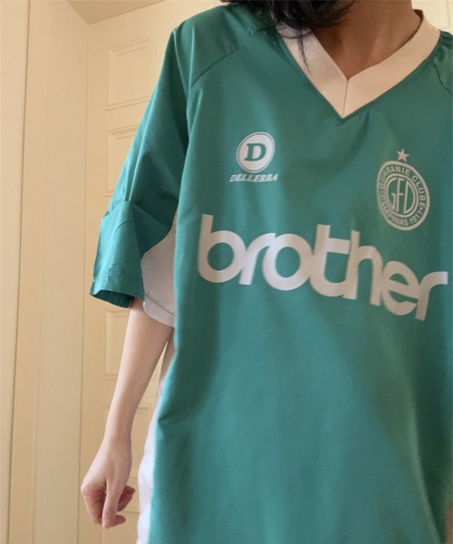 LYEON（リヨン）の「ユニフォームTシャツ/ナイロンプルオーバー（Tシャツ/カットソー・レディース・グリーン/ネイビー/ブラック・FREE）」の14枚目の写真