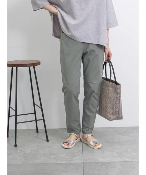 Samansa Mos2 blue(サマンサモスモスブルー)の「【接触冷感】ハイパーストレッチパンツ(その他パンツ・レディース・ベージュ/カーキ/ライトベージュ/ブラック/グレー・F)」の17枚目の写真