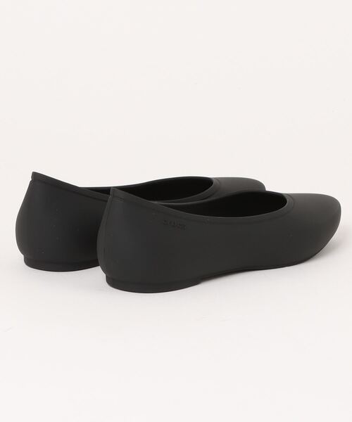 crocs（クロックス）の「クロックス ブルックリン ポインテッド フラット / crocs Brooklyn Pointed Flat（パンプス・レディース・ブラック/ホワイト/ピンク/ネイビー・23cm/26cm/22cm/21cm/24cm/25cm）」の6枚目の写真