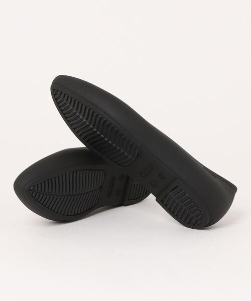 crocs（クロックス）の「クロックス ブルックリン ポインテッド フラット / crocs Brooklyn Pointed Flat（パンプス・レディース・ブラック/ホワイト/ピンク/ネイビー・23cm/26cm/22cm/21cm/24cm/25cm）」の5枚目の写真