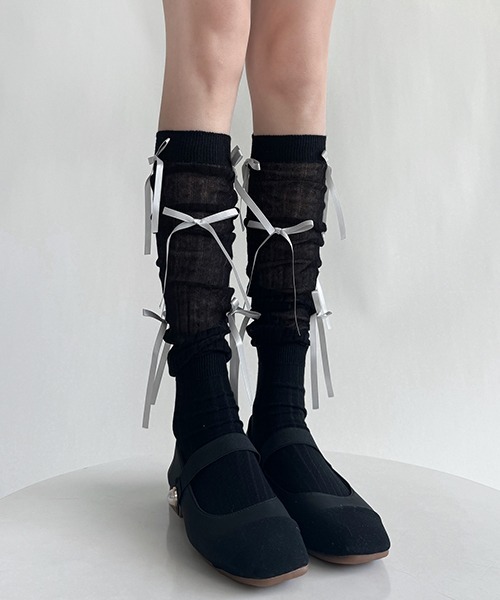 c.u.l（シーユーエル）の「リボンモチーフ シアーソックス cula922（ソックス/靴下・レディース・グレー系その他/ブラック/ホワイト系その他/ホワイト/ホワイト系その他2/グレー/ブラック系その他・FREE）」の5枚目の写真