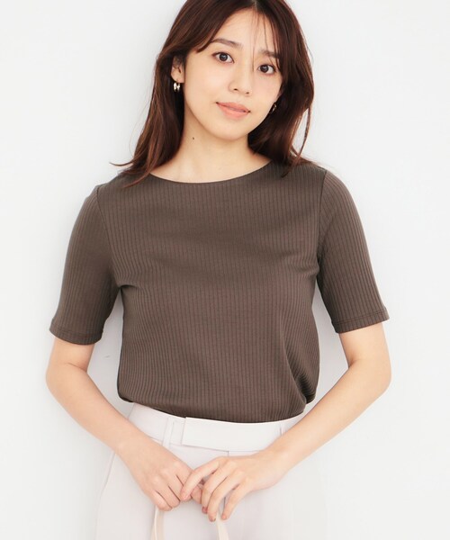 index（インデックス）の「◆《5color/S-LLsize》ワイドリブボートネックトップス【洗濯機洗い可/接触冷感】（Tシャツ/カットソー・レディース・ネイビー/オフホワイト/ブラウン系その他/チャコールグレー/ナチュラル・40/38/36/42）」の3枚目の写真