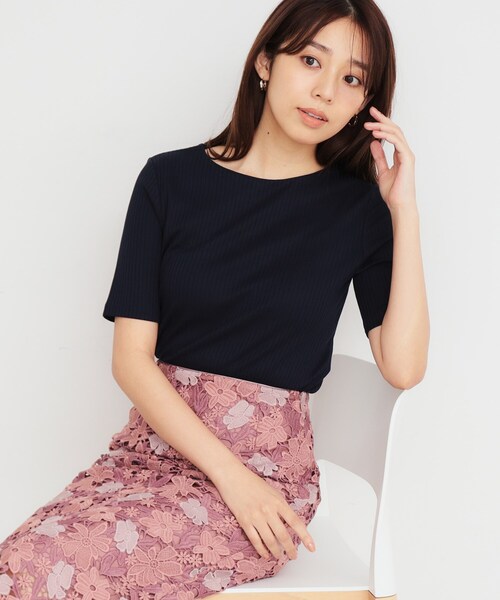 index（インデックス）の「◆《5color/S-LLsize》ワイドリブボートネックトップス【洗濯機洗い可/接触冷感】（Tシャツ/カットソー・レディース・ネイビー/オフホワイト/ブラウン系その他/チャコールグレー/ナチュラル・40/38/36/42）」の5枚目の写真