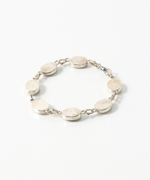 GUSTAVO（グスタボ）の「Gustavo  Flower Chain Bracelet　S-24- AJUZ-17（ブレスレット・レディース・ブラック/ホワイト/イエロー/レッド/ブルー・FREE）」の7枚目の写真