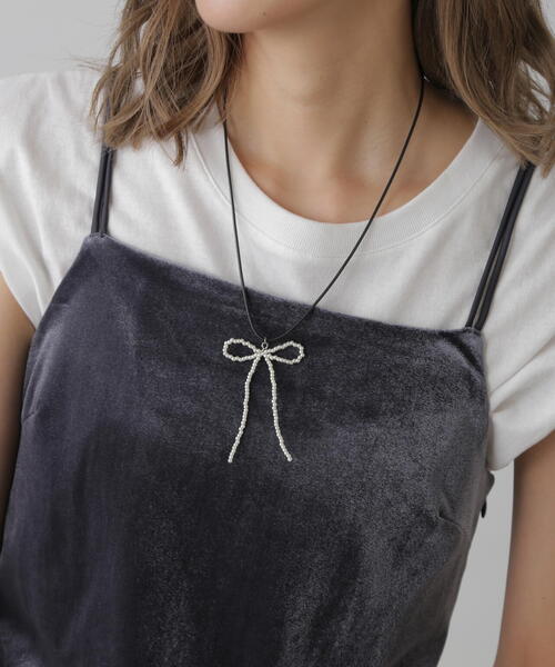 FREE'S MART(フリーズマート)の「ロングリボンネックレス(ネックレス・レディース・ホワイト/ブラック・フリ-)」の3枚目の写真