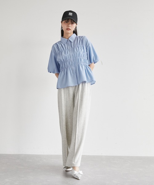 VIS（ビス）の「シャーリングバルーンシャツ（シャツ/ブラウス・レディース・ブルー/ホワイト/ライトグリーン・FREE）」の10枚目の写真