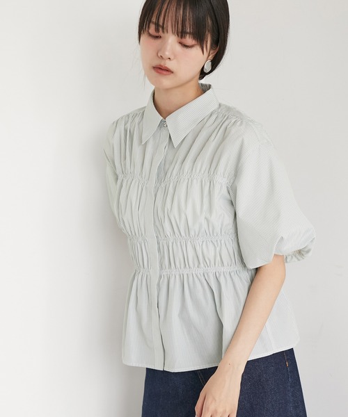 VIS（ビス）の「シャーリングバルーンシャツ（シャツ/ブラウス・レディース・ブルー/ホワイト/ライトグリーン・FREE）」の5枚目の写真