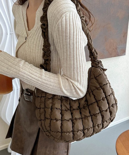 STYLEBLOCK(スタイルブロック)の「キルティングショルダーバッグ(ショルダーバッグ・レディース・カーキ/ピンク系その他/ホワイト/ブラウン/ブラック/ピンク・FREE)」の1枚目の写真