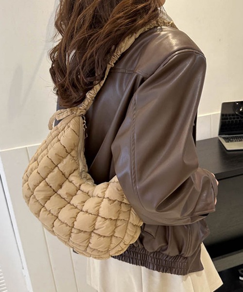 STYLEBLOCK(スタイルブロック)の「キルティングショルダーバッグ(ショルダーバッグ・レディース・カーキ/ピンク系その他/ホワイト/ブラウン/ブラック/ピンク・FREE)」の4枚目の写真