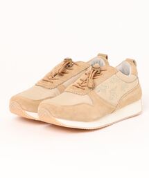 SUPER HAKKA（スーパーハッカ）の「アシンメトリーフラワー刺繍スニーカー（スニーカー）」