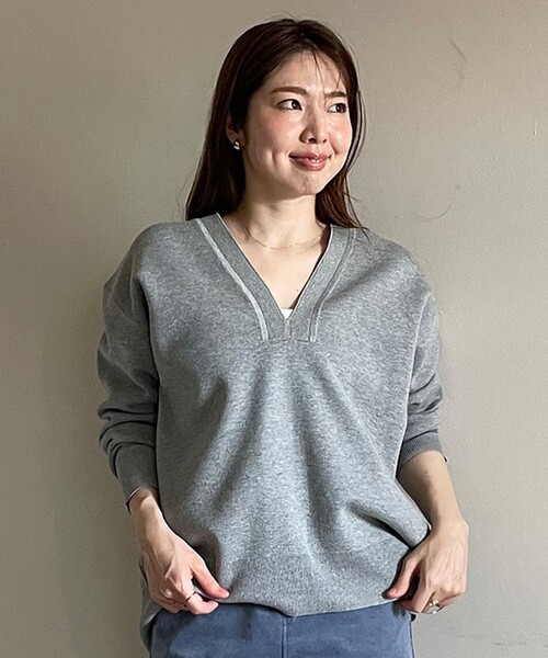 ニット セーター 「洗える」スポンジニット ディープネック レディース 洗える】スポンジニット ディープネック / UNFILO